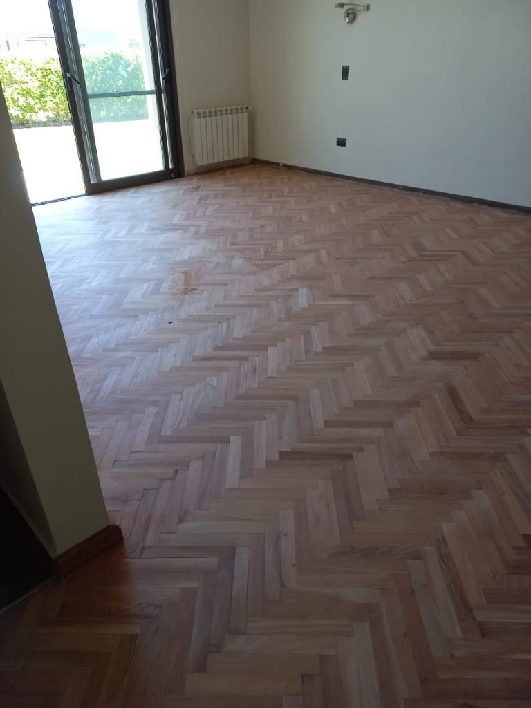 Pulido e Hidrolaqueado en parquet de Viraro